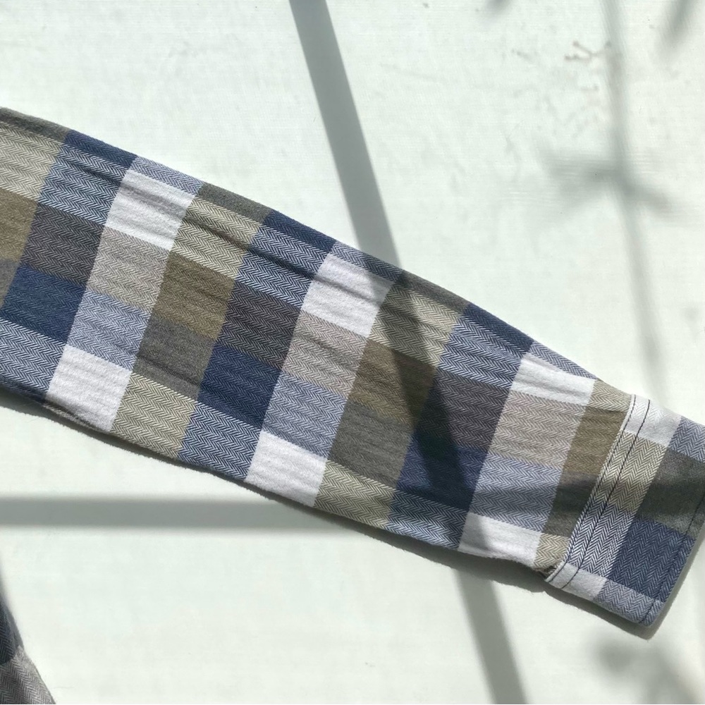 VANS BUTTON DOWN BOX PLAID FLANNEL - Picture 4 of 5